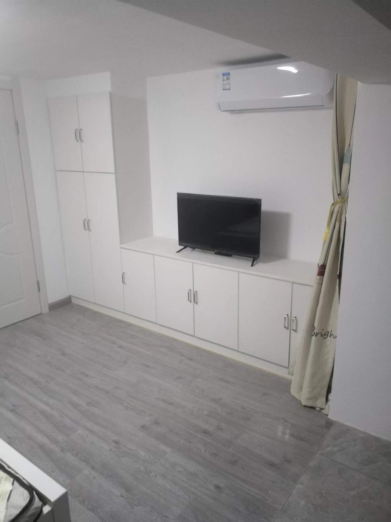 金海岸国际广场 2室1厅1卫 70m&sup2;