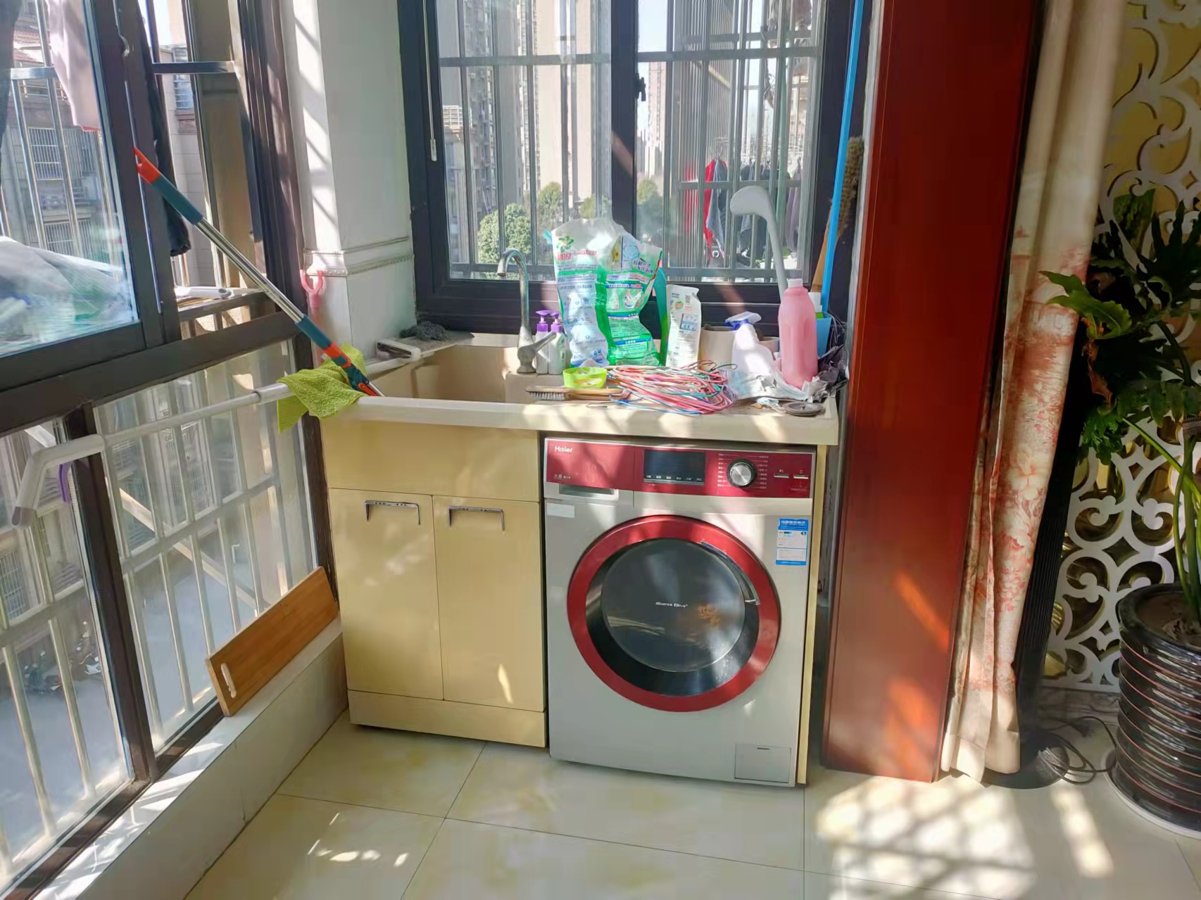 海韵花园 3室2厅1卫 145m&sup2;