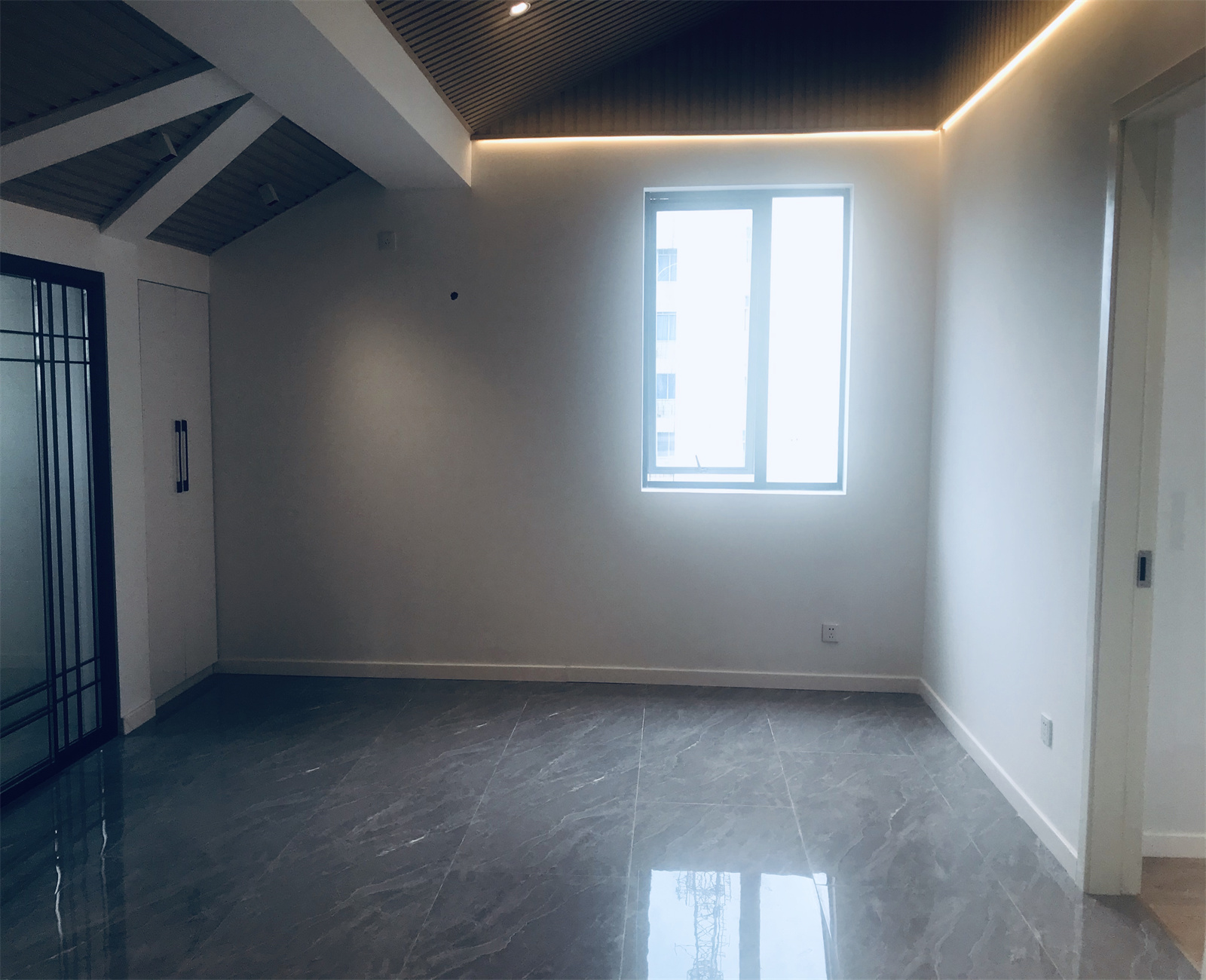 新海通花园 3室1厅2卫 105m²