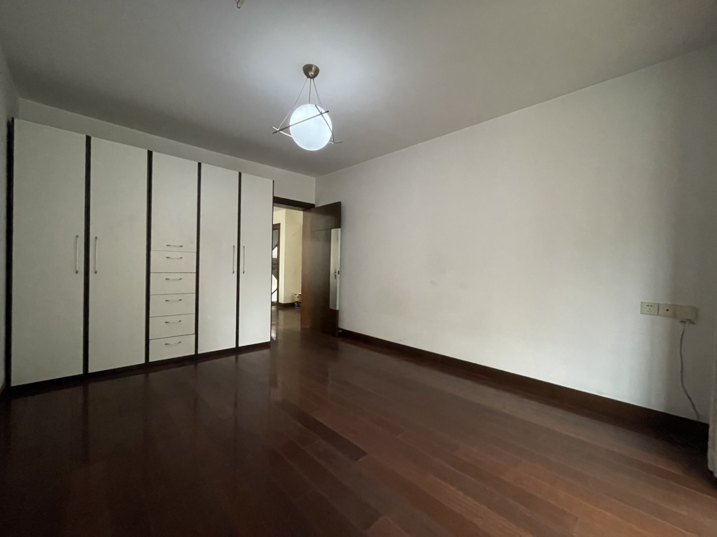 前景花苑 2室1厅1卫 88m&sup2;