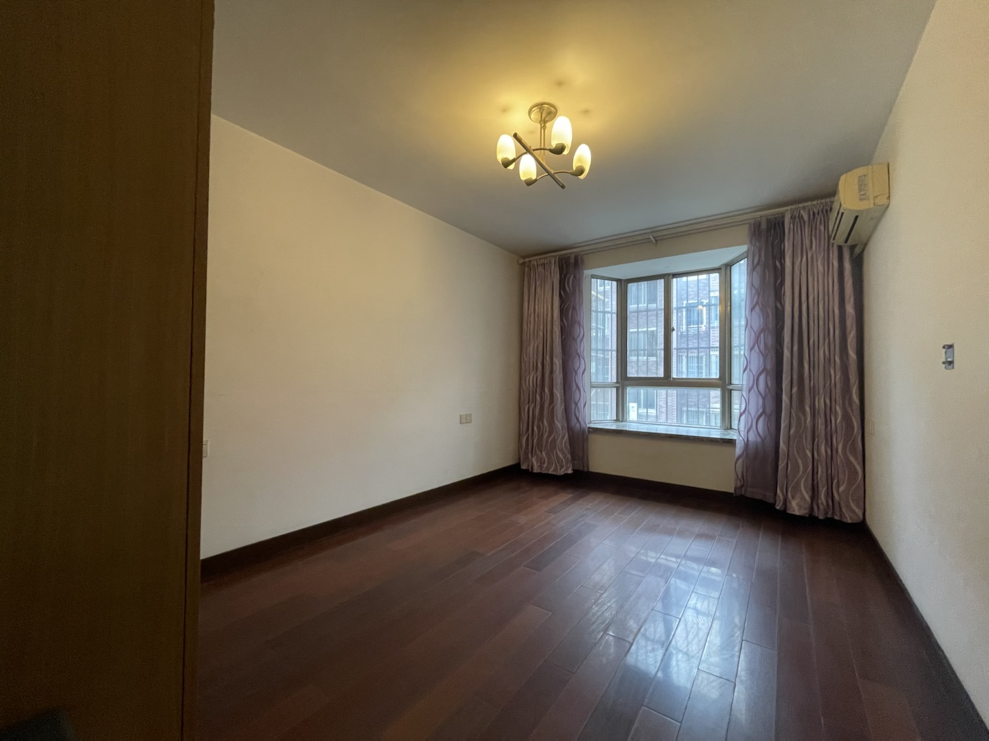 前景花苑 2室1厅1卫 88m&sup2;
