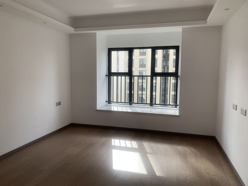 中海上东区 4室2厅2卫 143m&sup2;