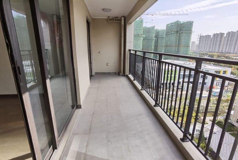 中海上东区 4室2厅2卫 143m&sup2;