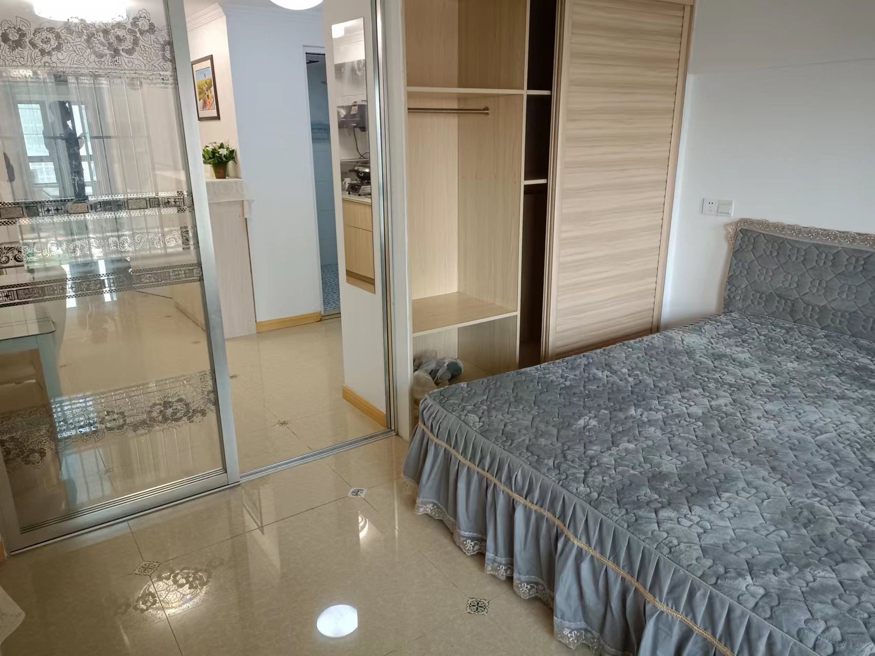 金贸公寓 4室2厅2卫 90m&sup2;