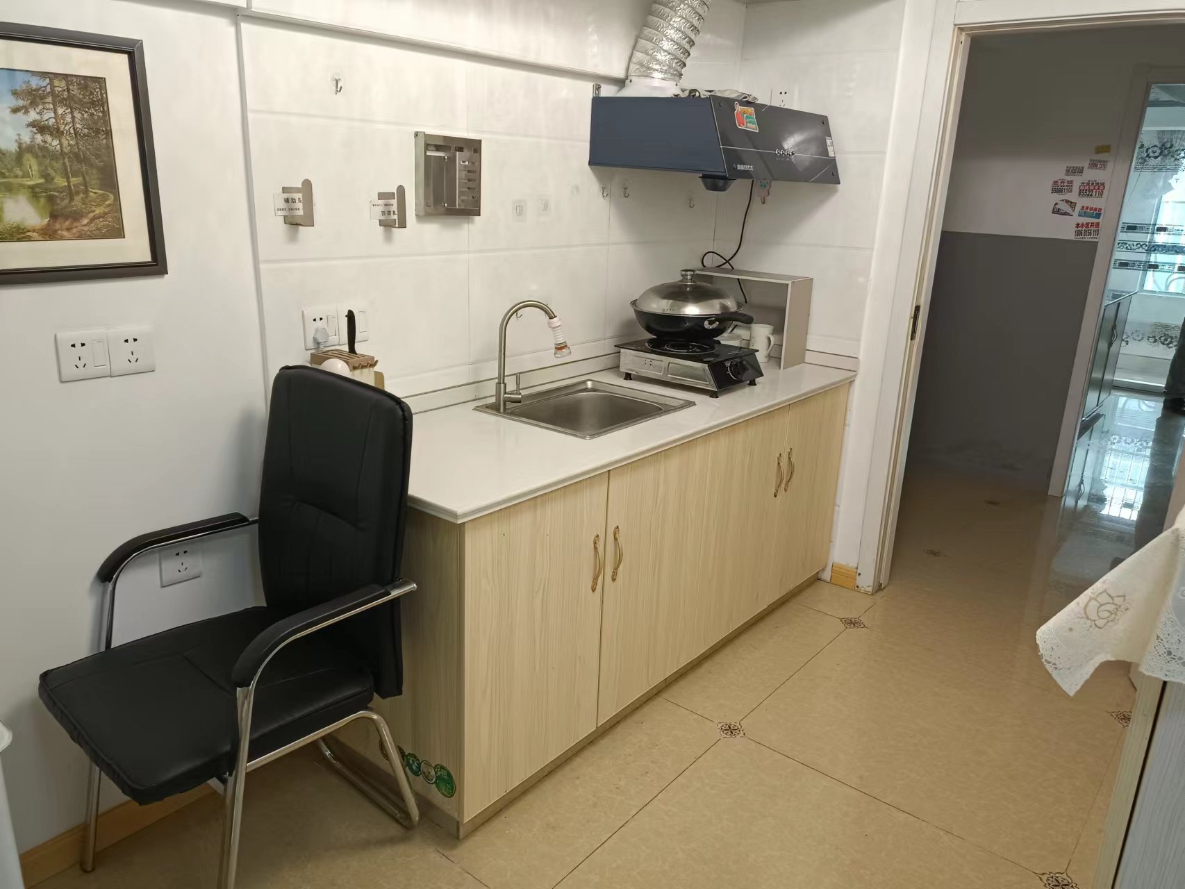 金贸公寓 4室2厅2卫 90m&sup2;