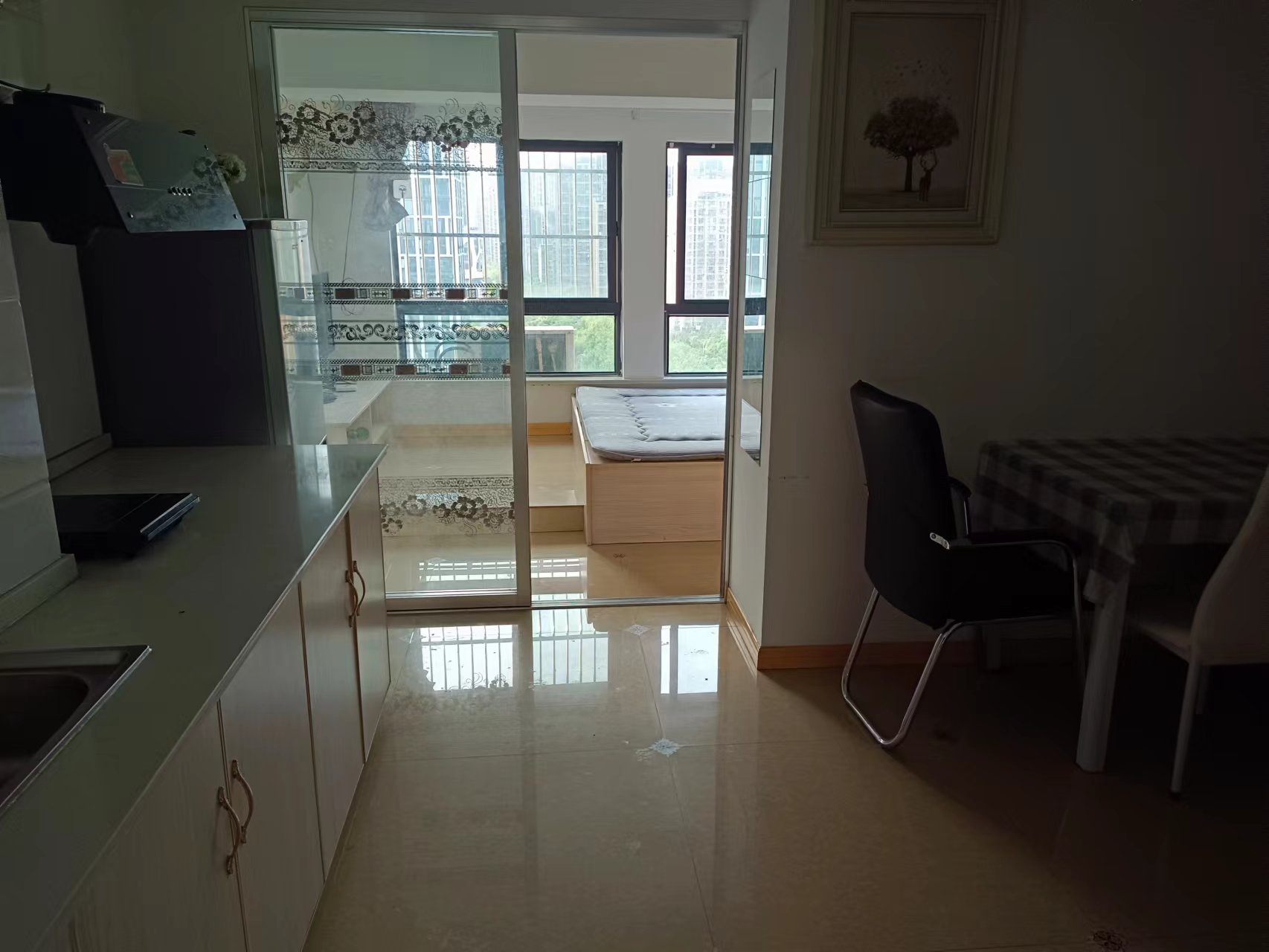 金贸公寓 4室2厅2卫 90m&sup2;