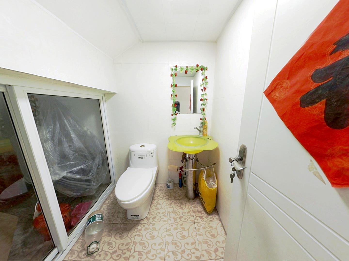 越江新村 3室2厅2卫 127m&sup2;