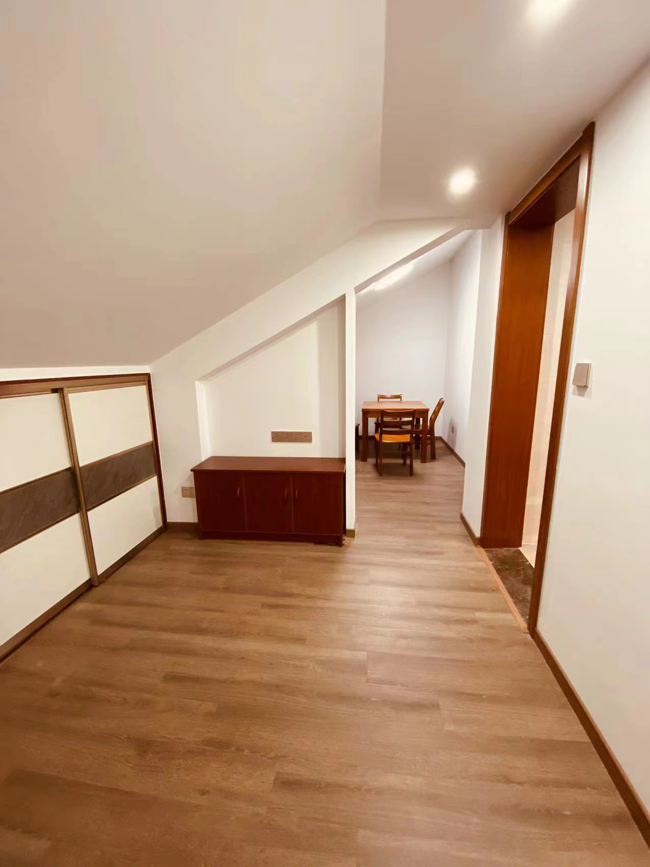 陆洪小镇街区 2室1厅1卫 60.00m&sup2;