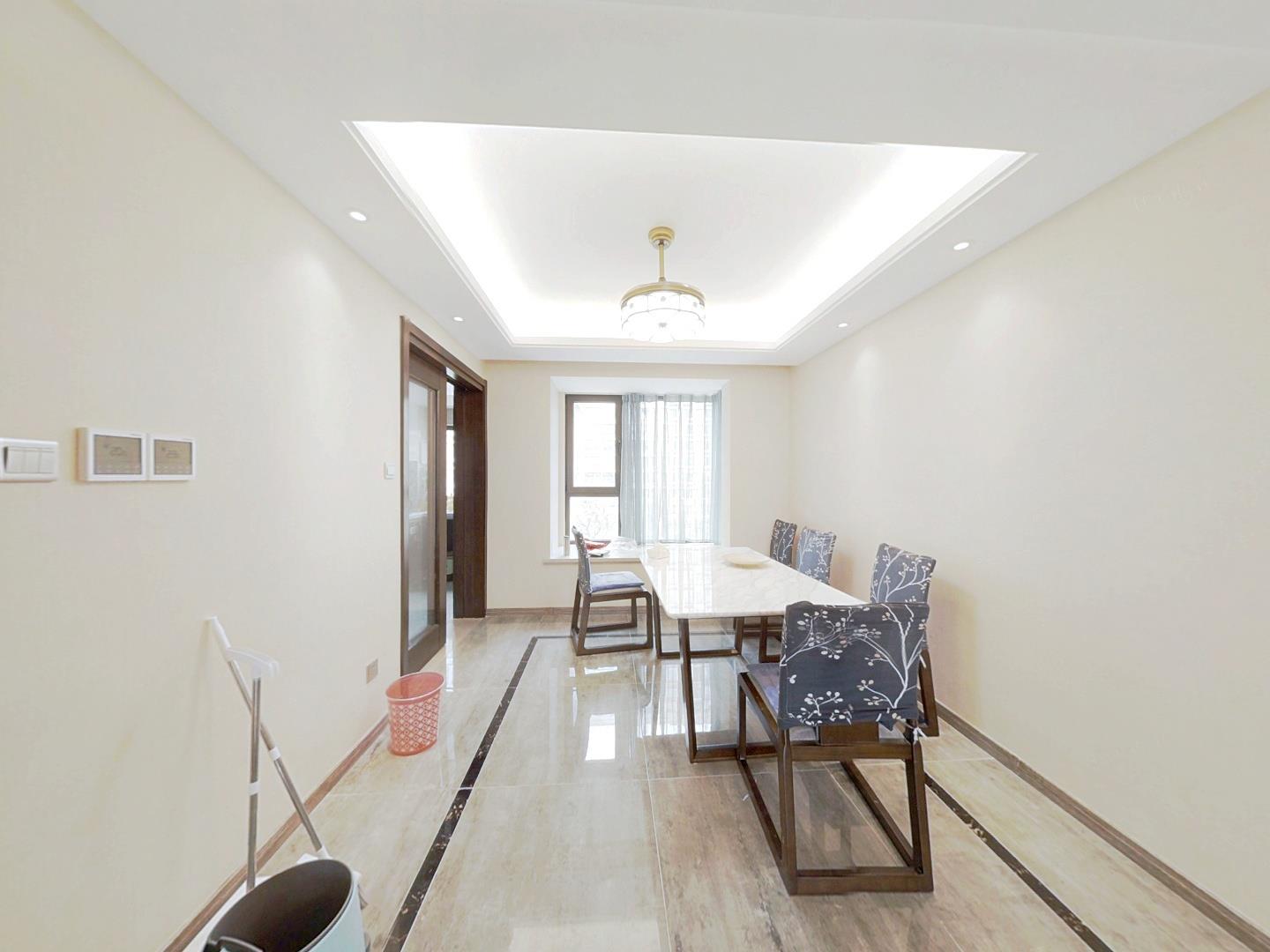 远创樾府 4室2厅2卫 153m²