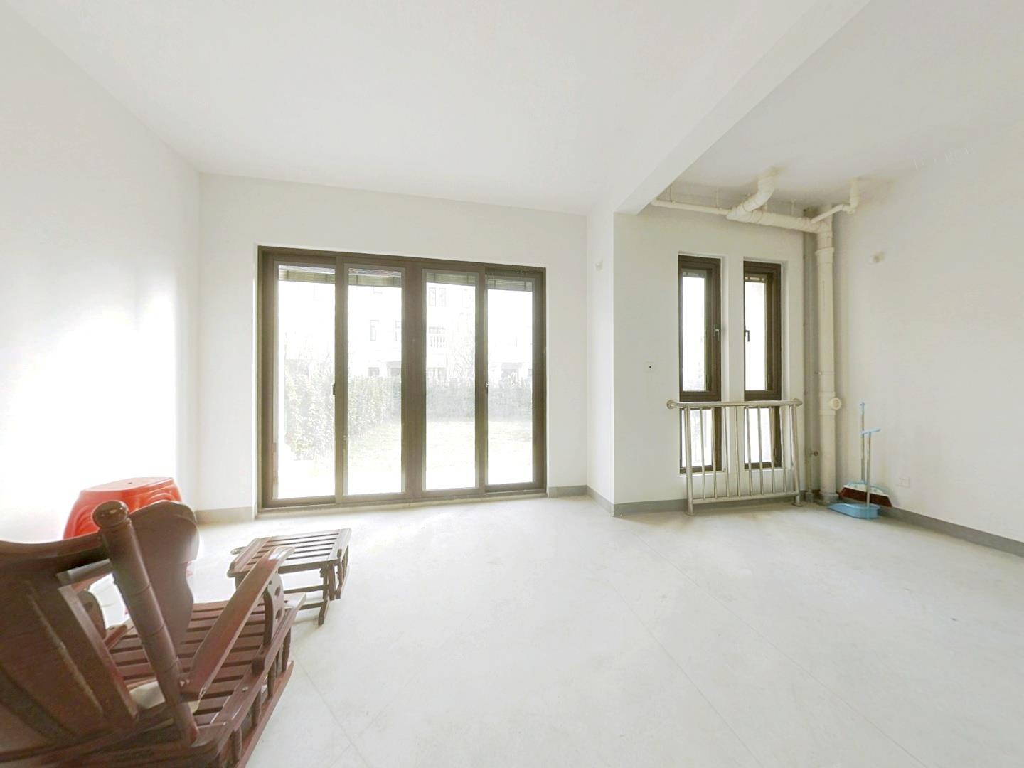 滨江丽都桥语 4室1厅1卫 169m&sup2;