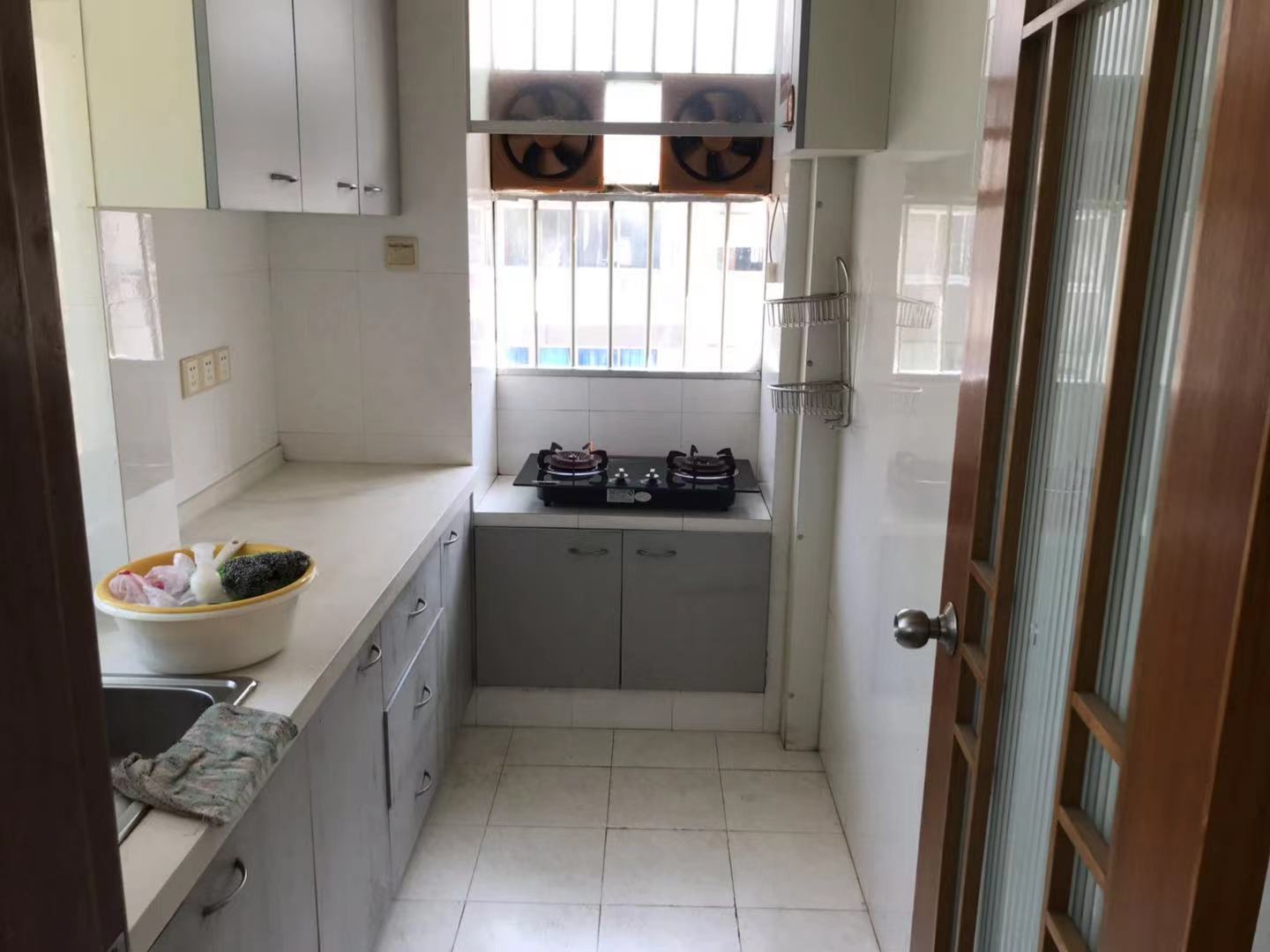 起凤园 2室1厅1卫 61.87m&sup2;