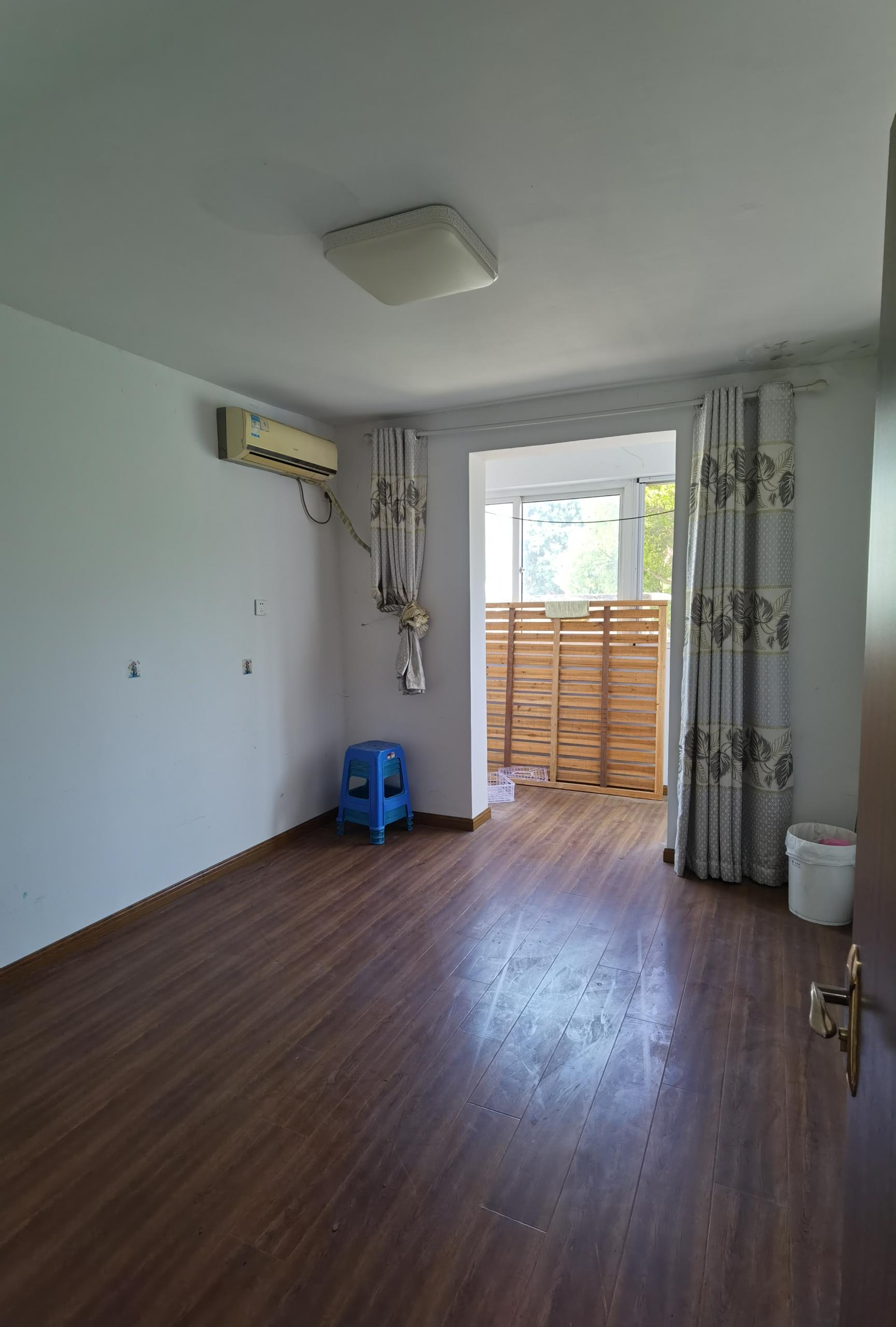 天勤家园 3室2厅1卫 142.00m&sup2;