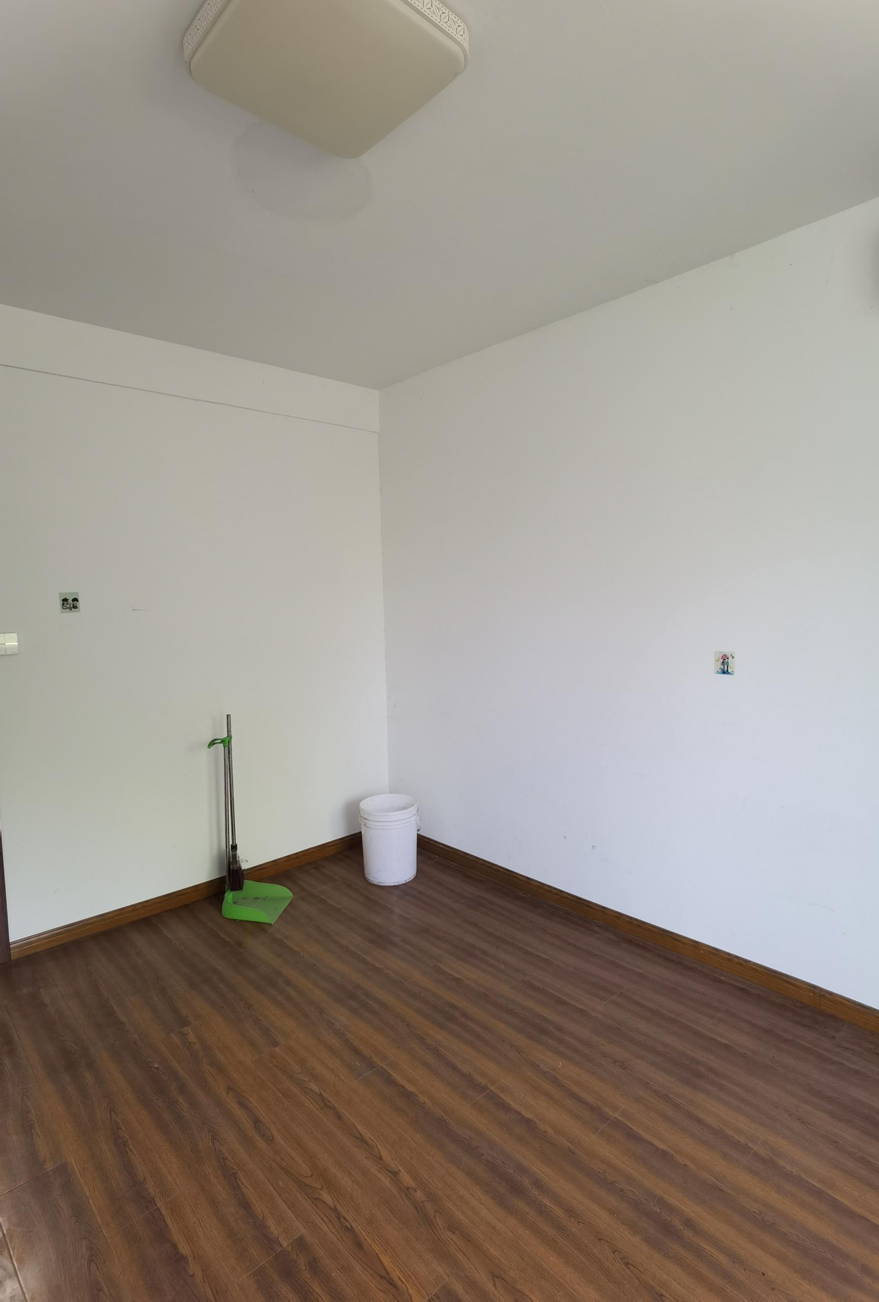天勤家园 3室2厅1卫 142.00m&sup2;