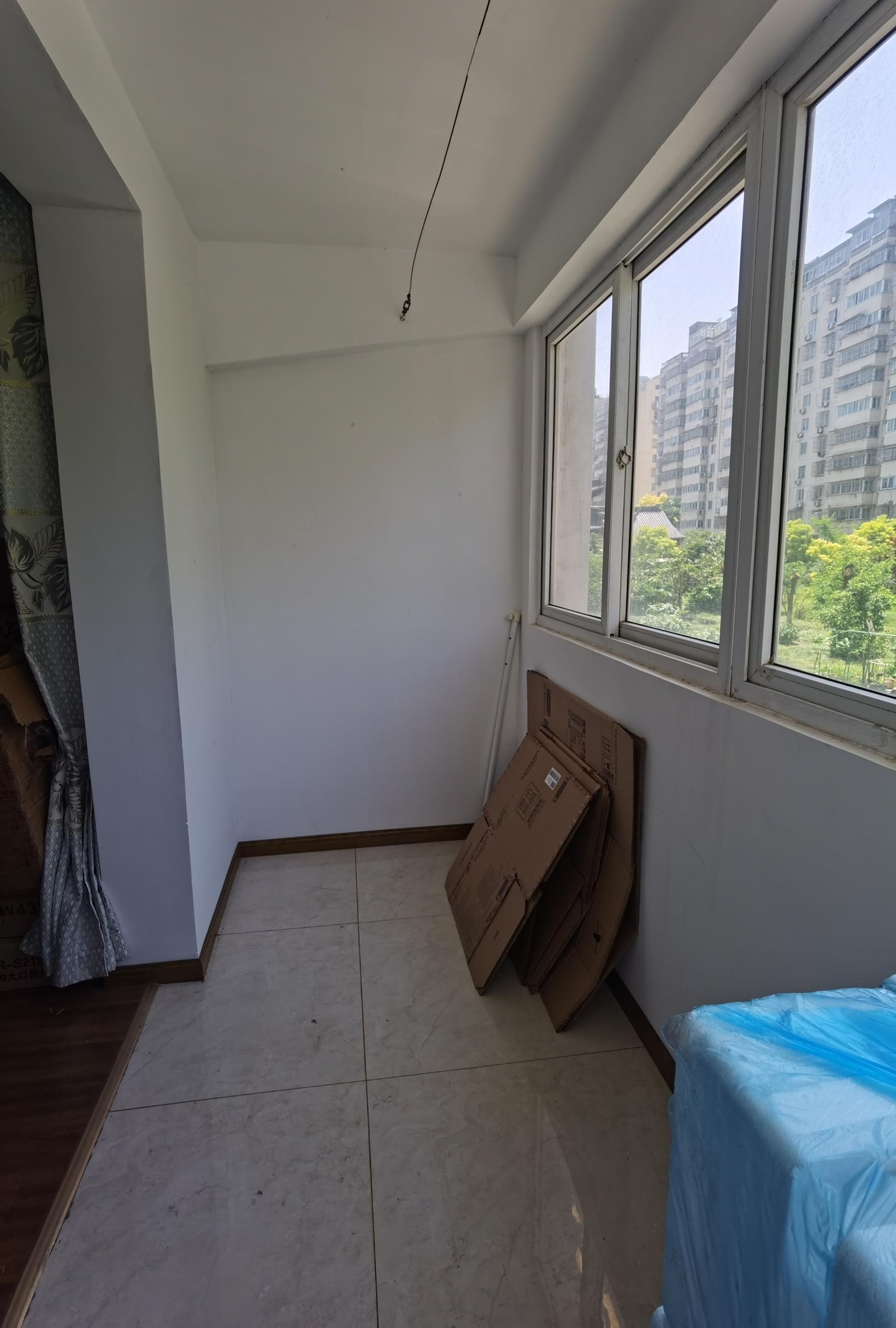 天勤家园 3室2厅1卫 142.00m&sup2;