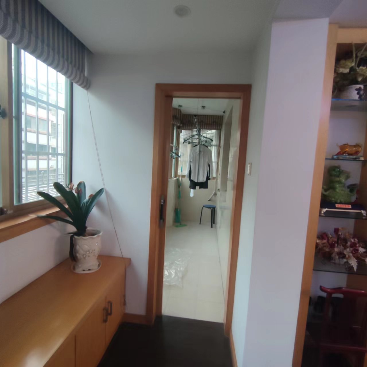 天都花苑 3室2厅2卫 143m&sup2;