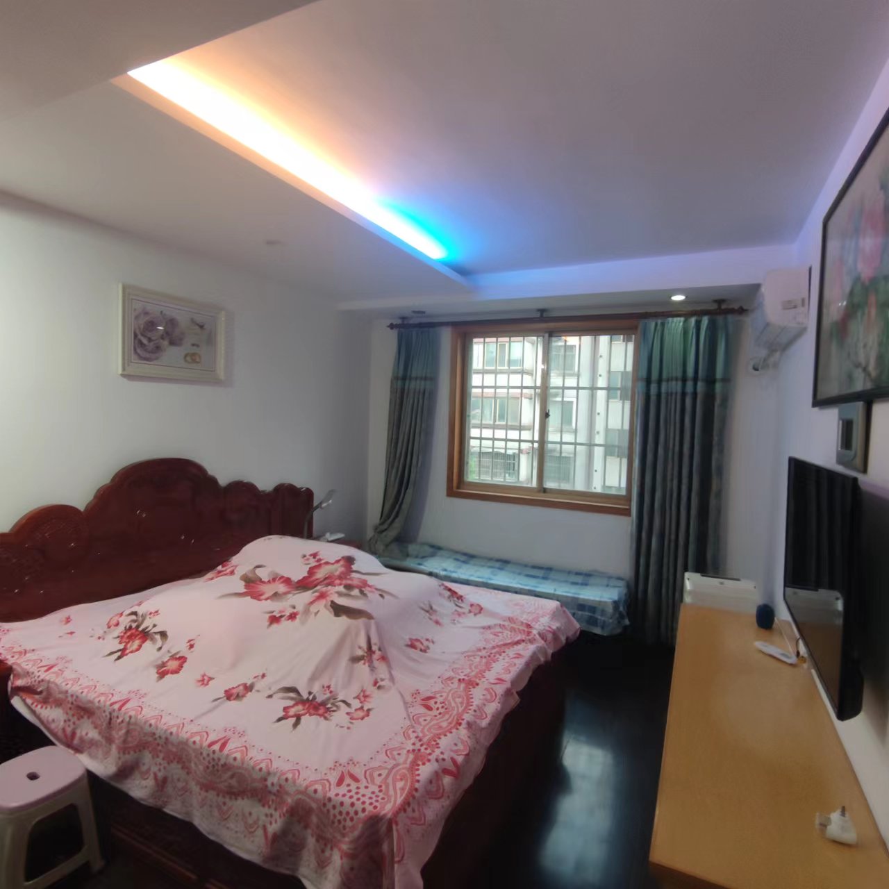 天都花苑 3室2厅2卫 143m&sup2;