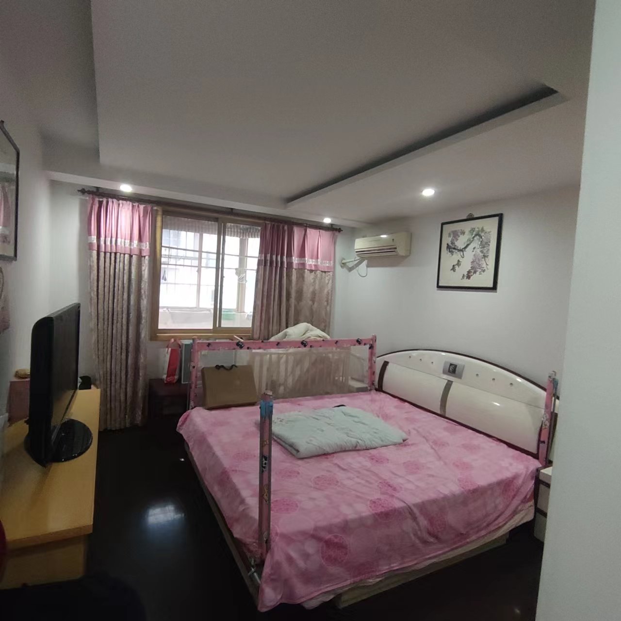 天都花苑 3室2厅2卫 143m&sup2;
