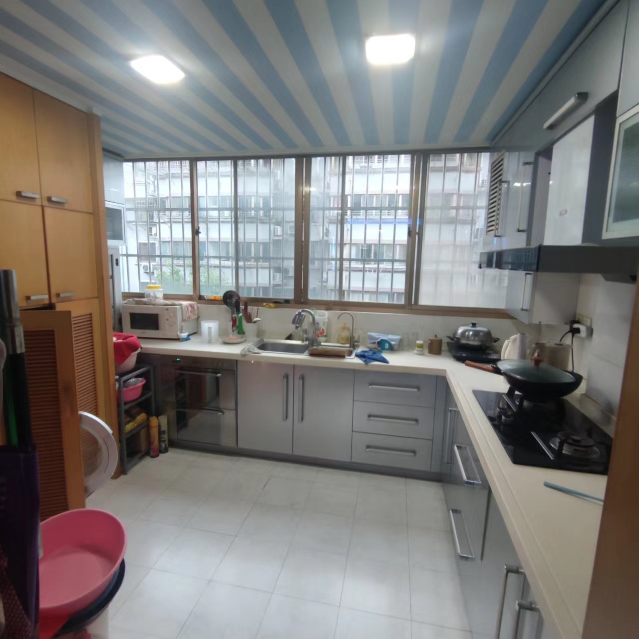 天都花苑 3室2厅2卫 143m&sup2;