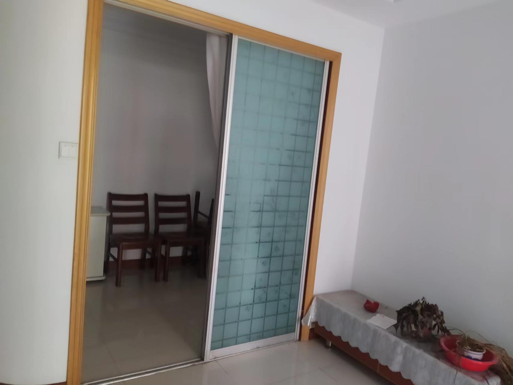 长航地中海花园 1室1厅1卫 63m&sup2;