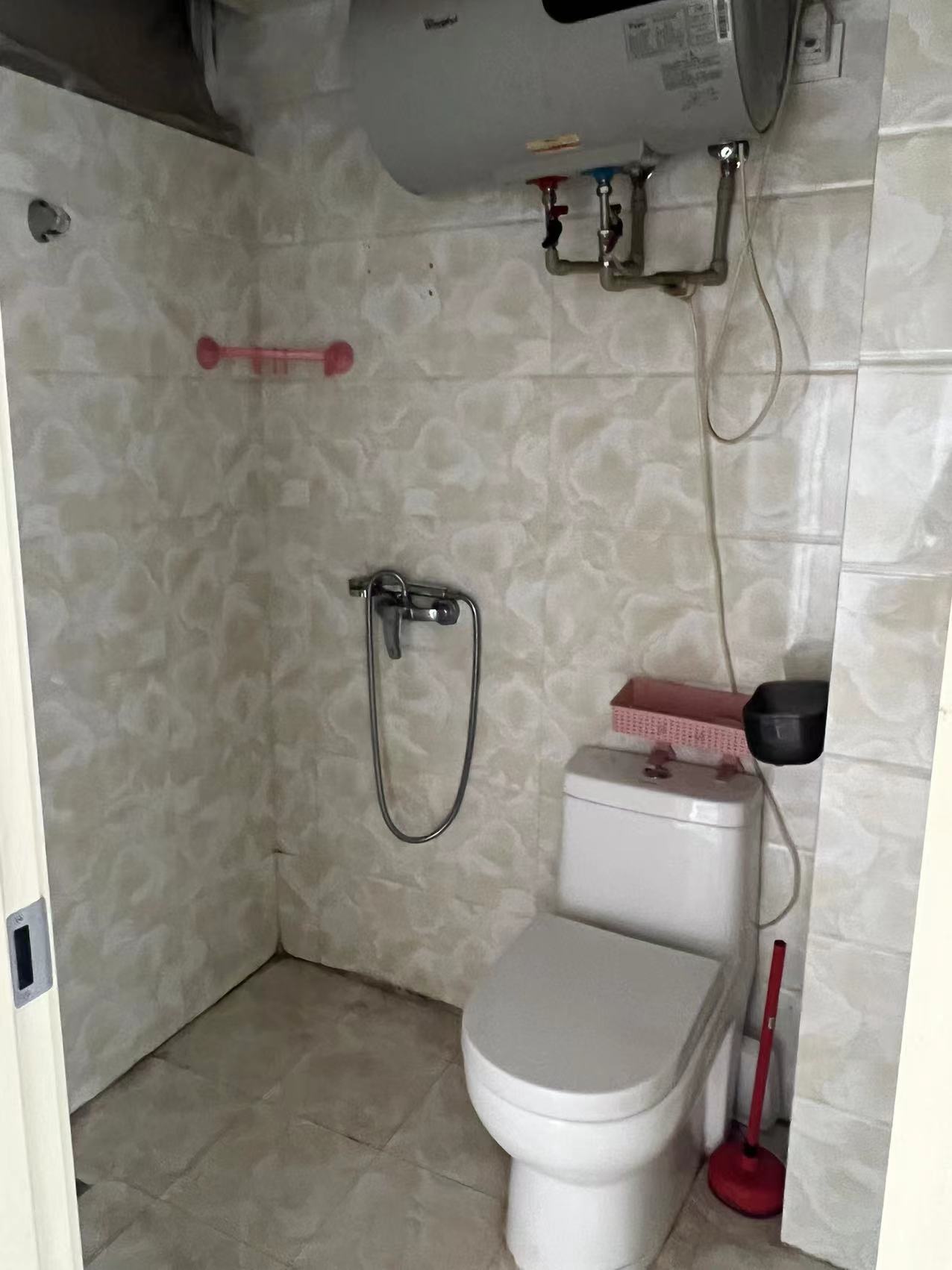 宝隆花园 1室1厅1卫 39m&sup2;
