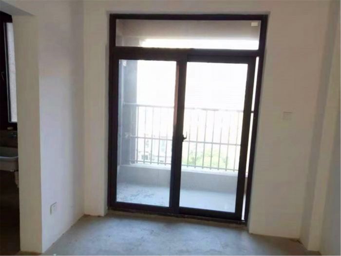 城市嘉苑 3室2厅2卫 136.00m&sup2;