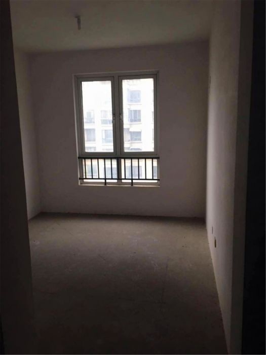城市嘉苑 3室2厅2卫 136.00m&sup2;