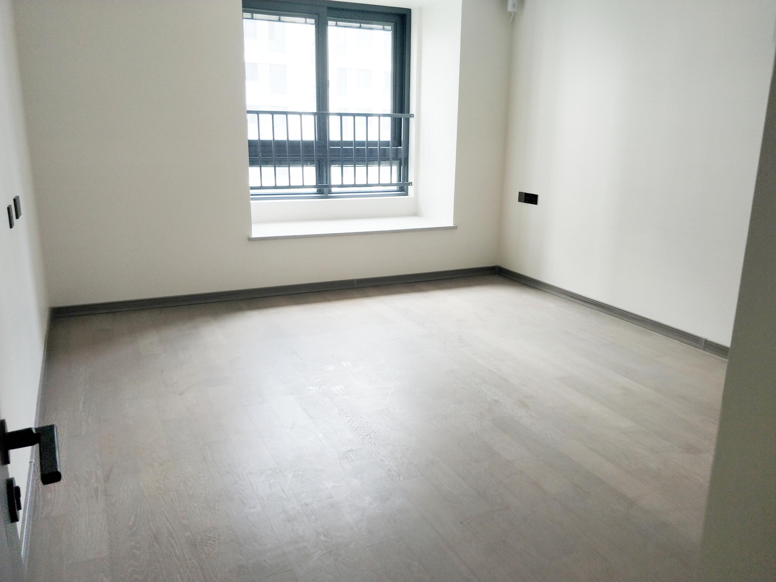 万科翡翠公园 3室2厅2卫 125m&sup2;