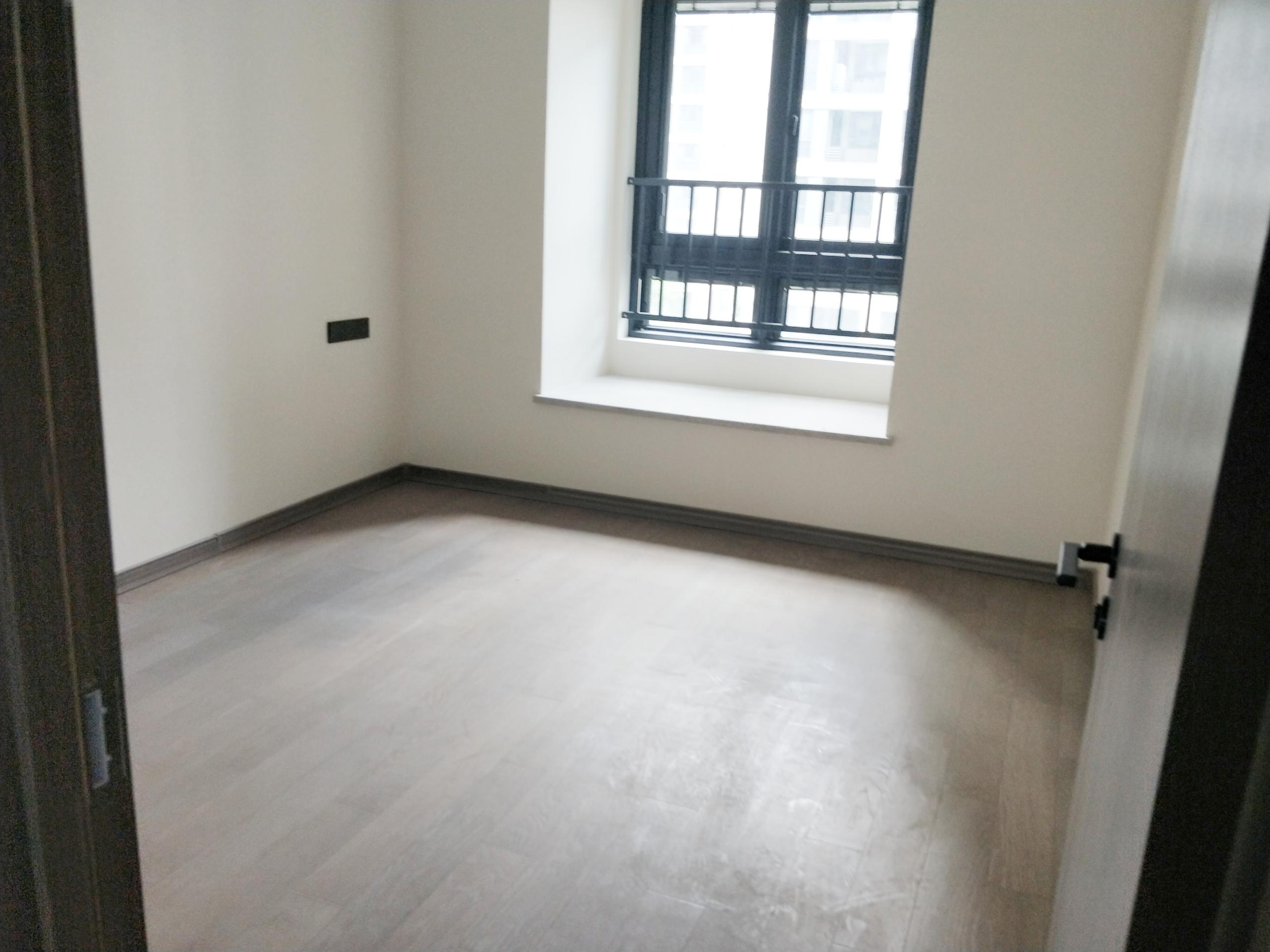 万科翡翠公园 3室2厅2卫 125m&sup2;