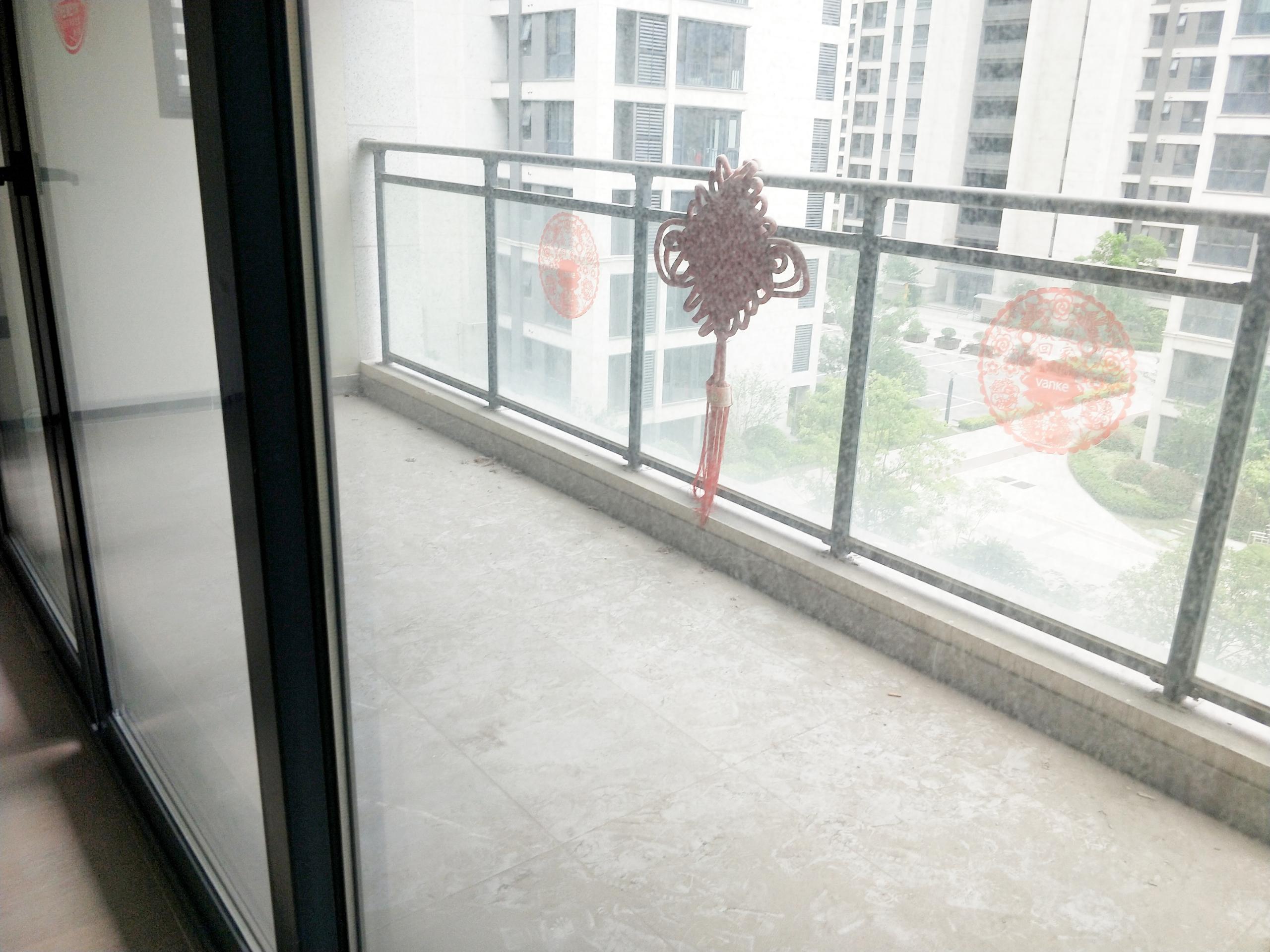 万科翡翠公园 3室2厅2卫 125m&sup2;