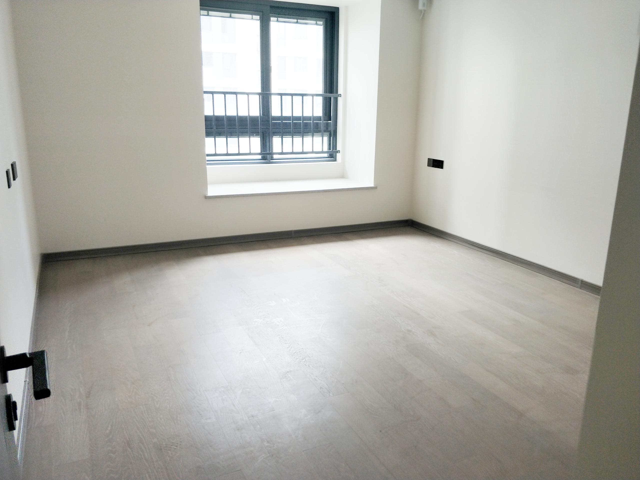 万科翡翠公园 3室2厅2卫 125m&sup2;