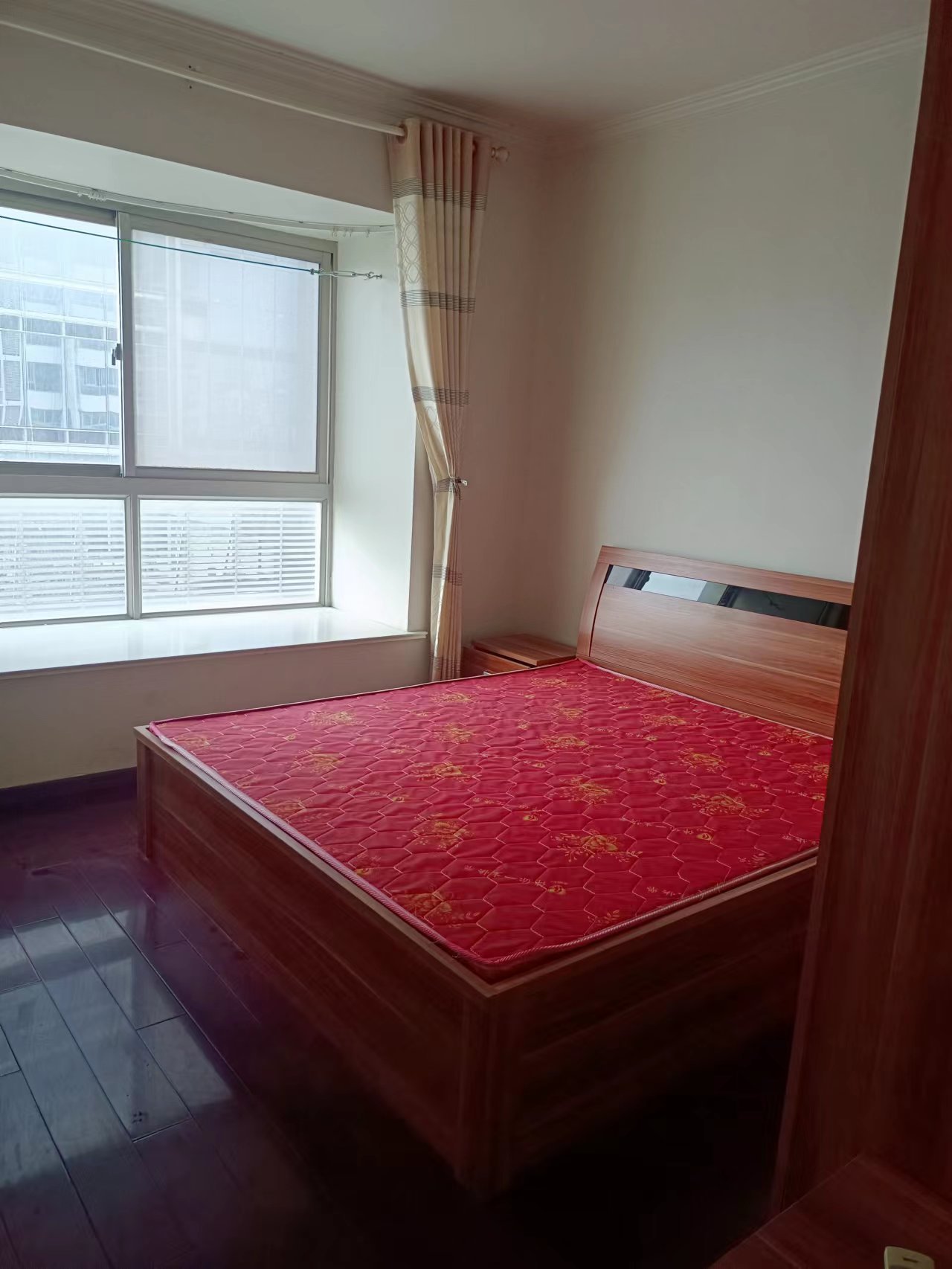 润华国际中心 3室2厅1卫 108m&sup2;