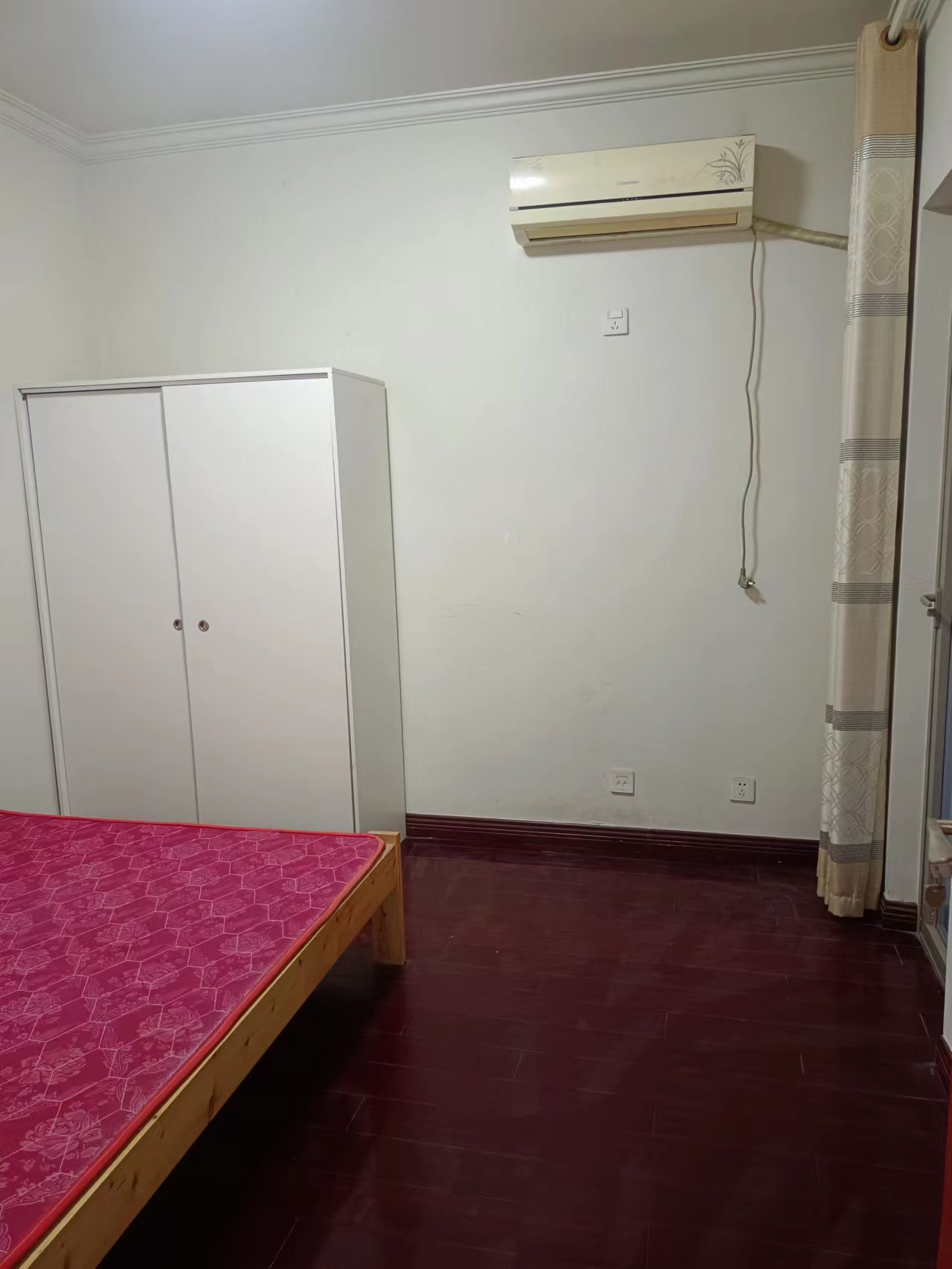 润华国际中心 3室2厅1卫 108m&sup2;
