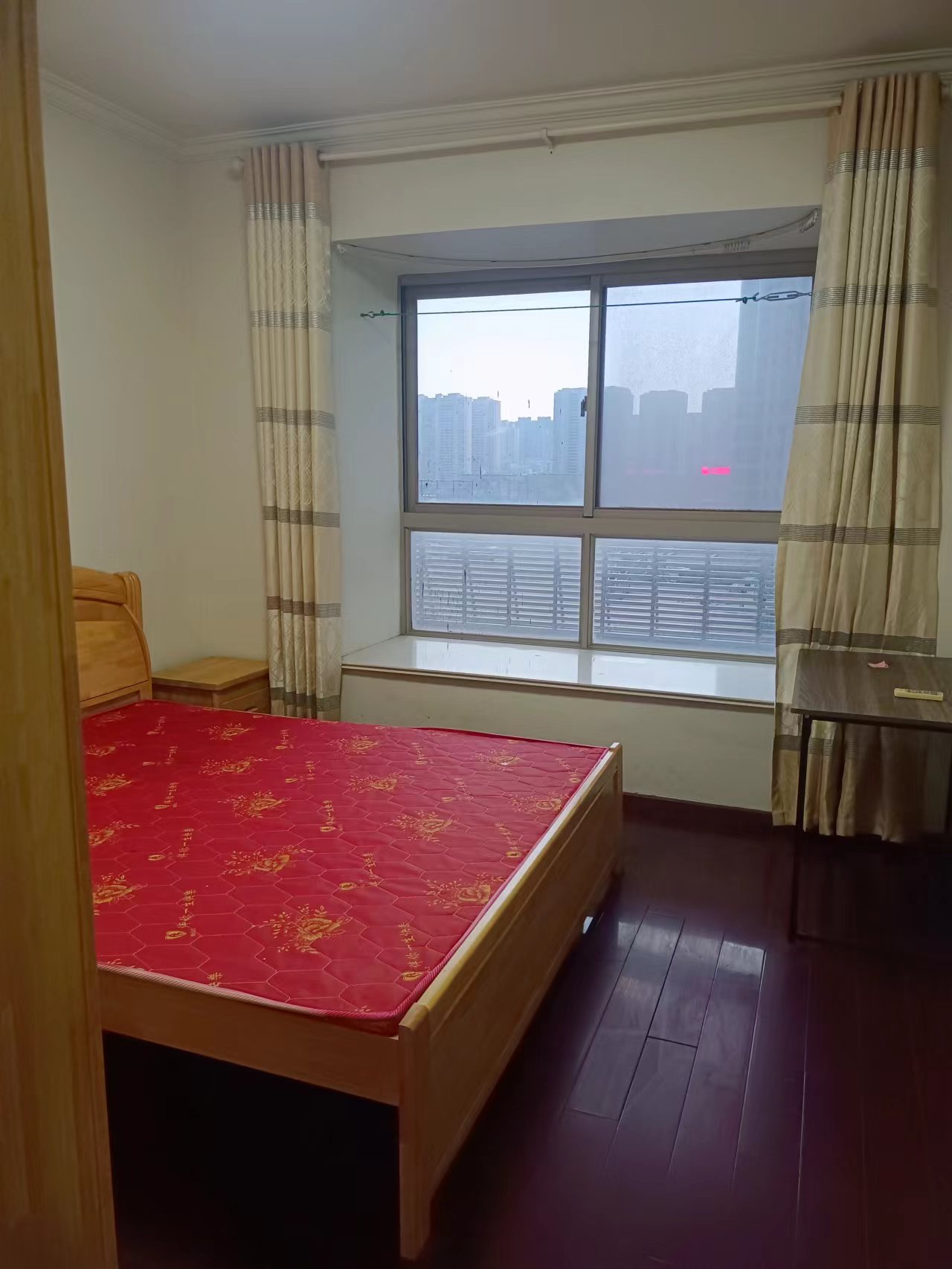 润华国际中心 3室2厅1卫 108m&sup2;