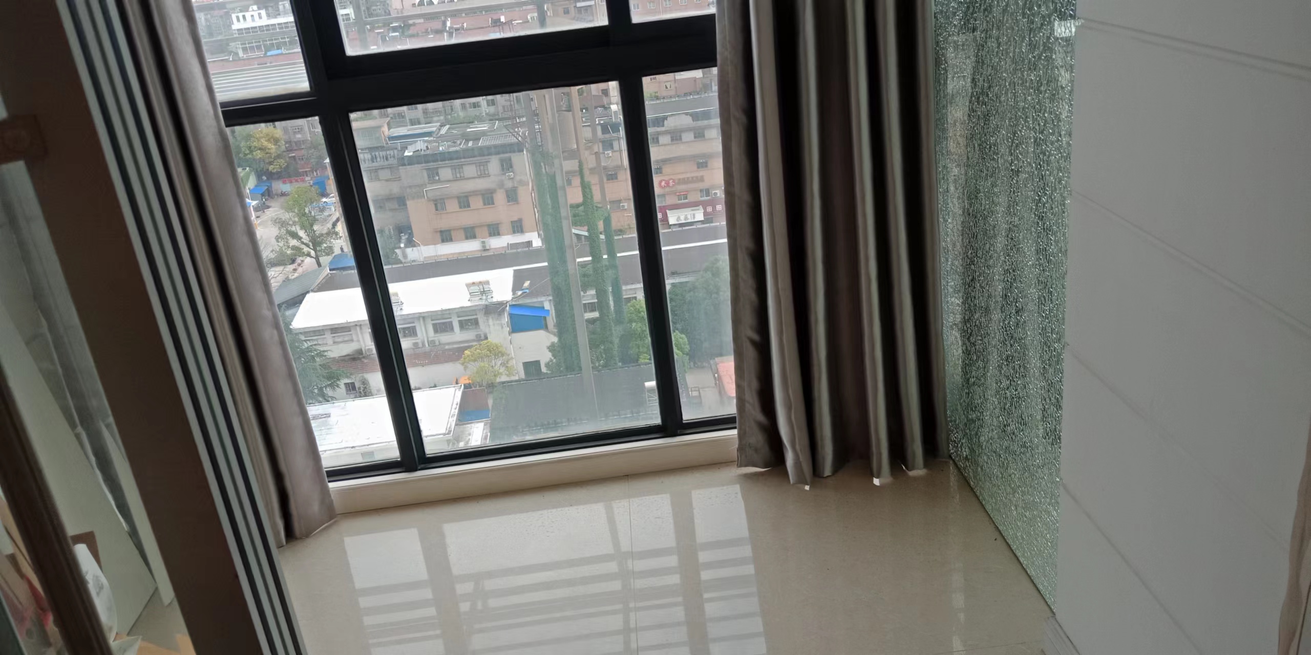 金飞达名郡 3室2厅2卫 143.28m&sup2;