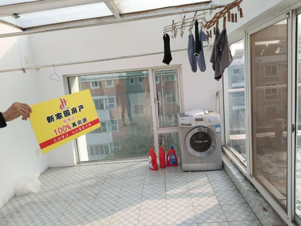 天安花园 4室1厅2卫 198m&sup2;