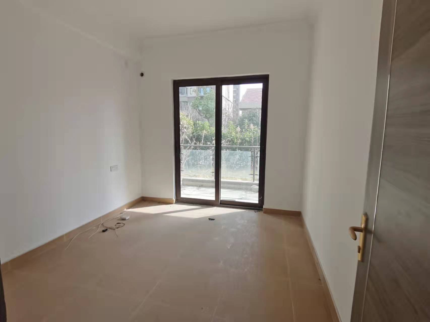 碧桂园时代悦城 4室2厅2卫 142m&sup2;