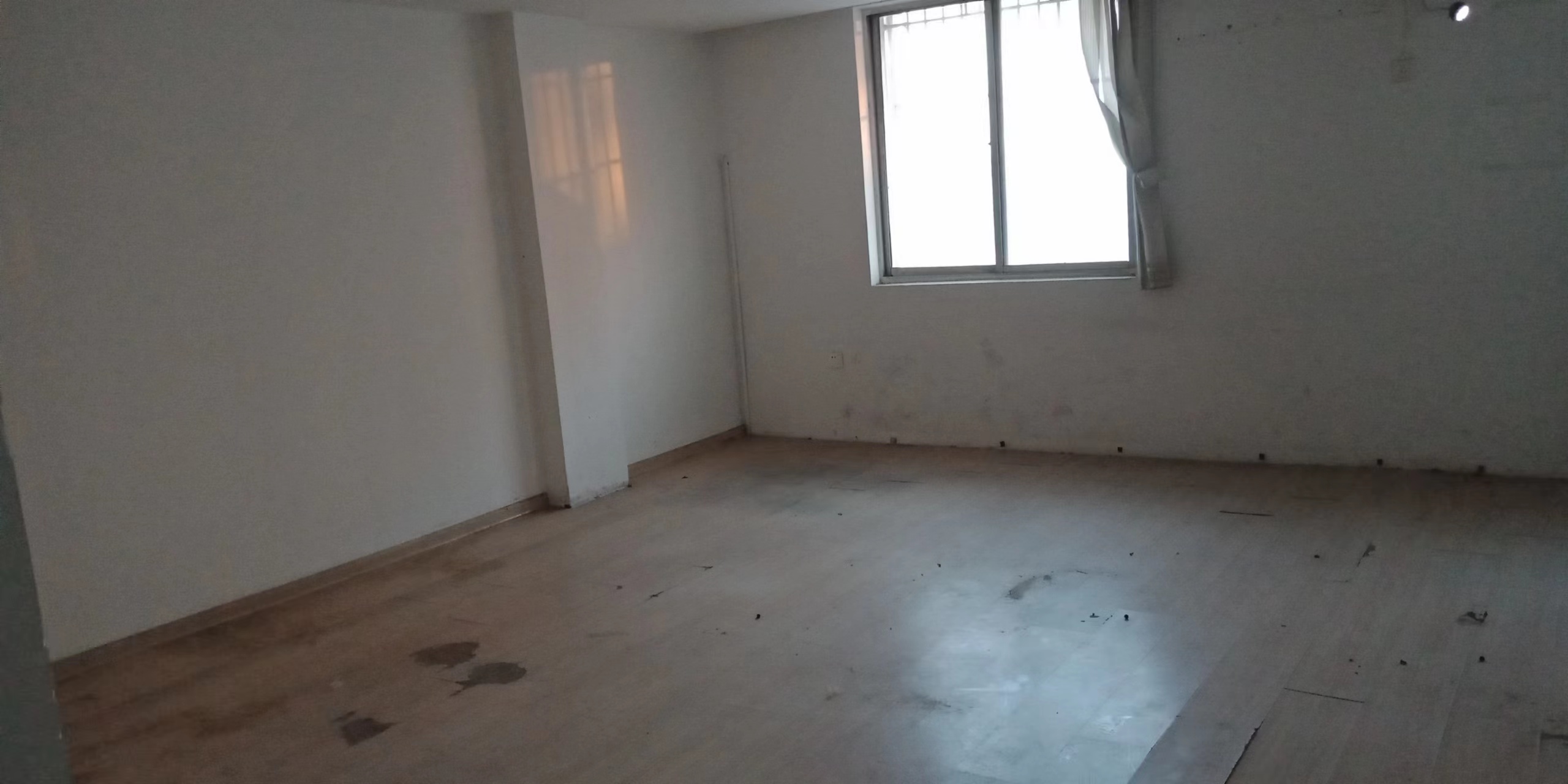 人民中路152号小区 3室1厅1卫 134.81m&sup2;