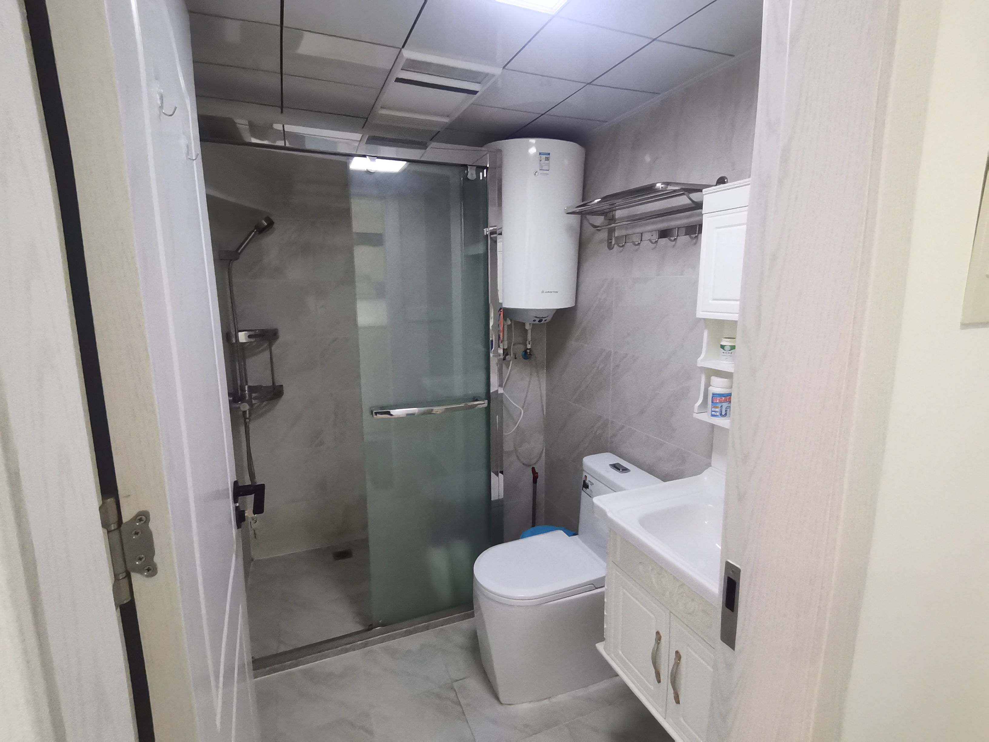 绿洲国际商务公馆C 3室2厅1卫 54m&sup2;