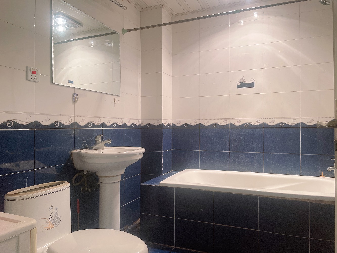 王府大厦 1室1厅1卫 69.5m&sup2;