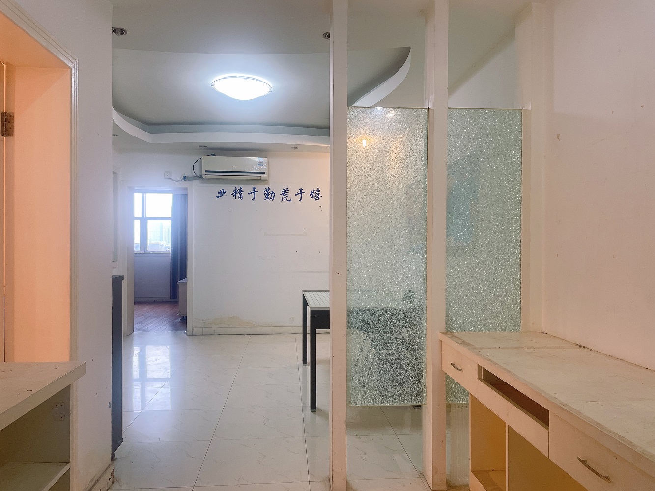 王府大厦 1室1厅1卫 69.5m&sup2;