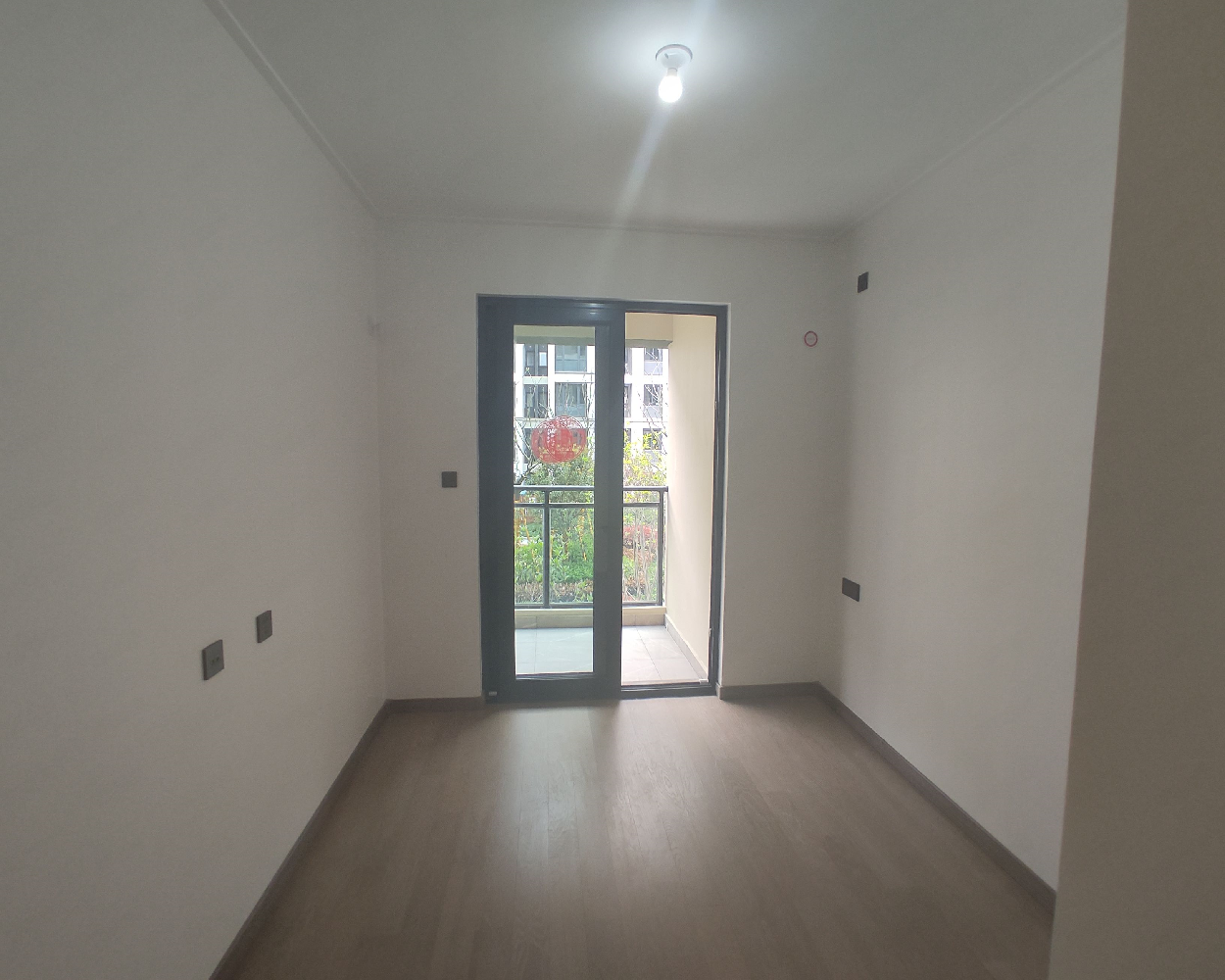 万科翡翠公园 3室2厅1卫 98.00m&sup2;