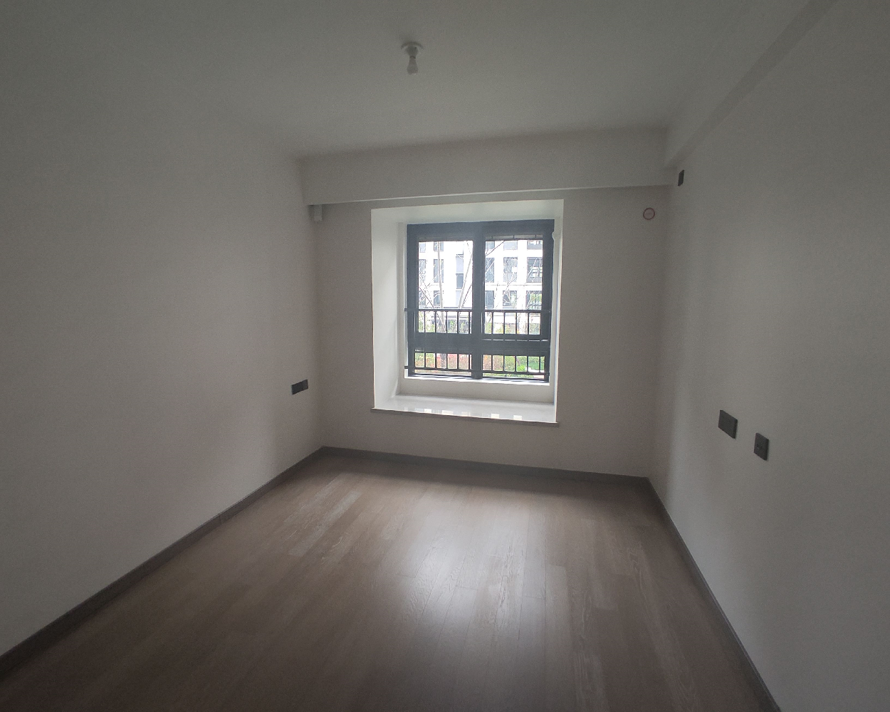 万科翡翠公园 3室2厅1卫 98.00m&sup2;
