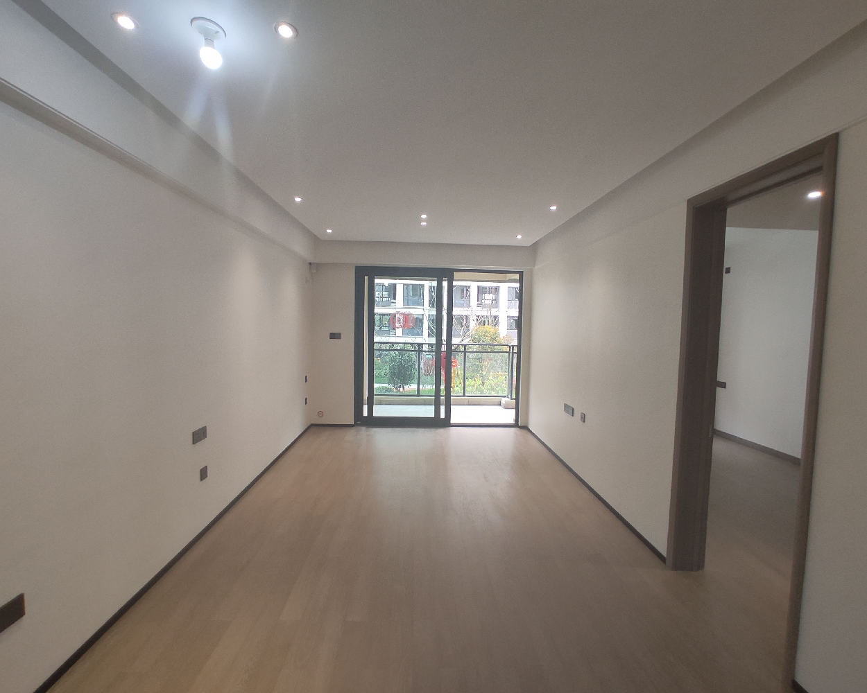 万科翡翠公园 3室2厅1卫 98.00m&sup2;