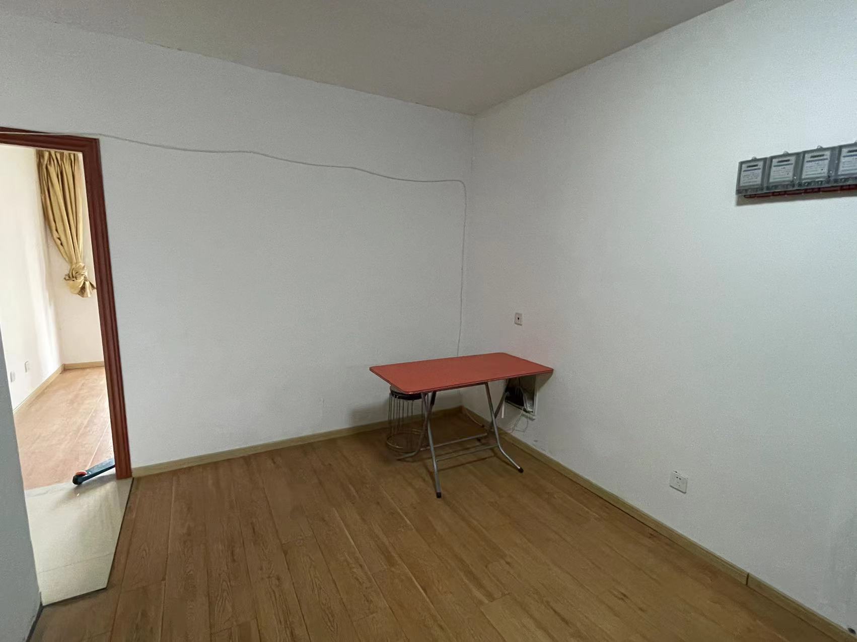 华强城 3室2厅1卫 108m&sup2;