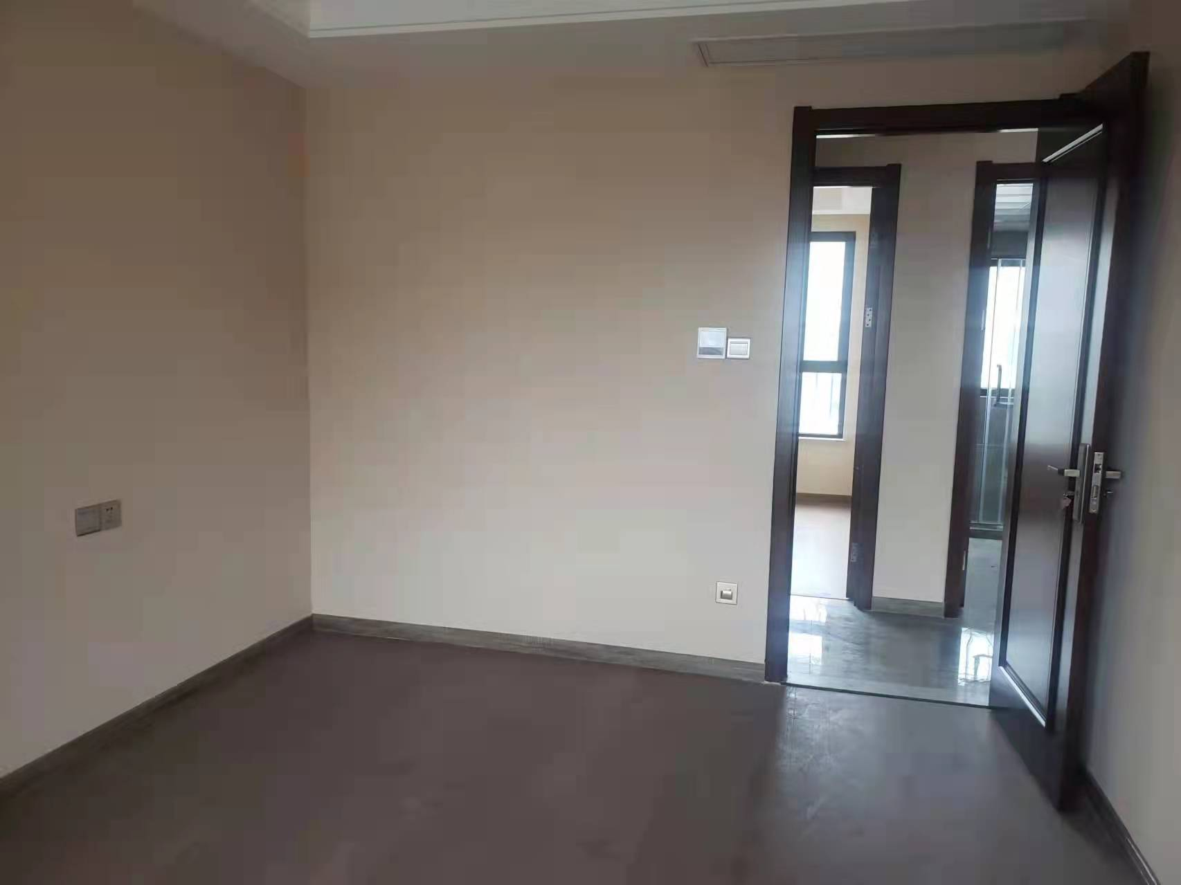 远创樾府 4室2厅2卫 130m&sup2;