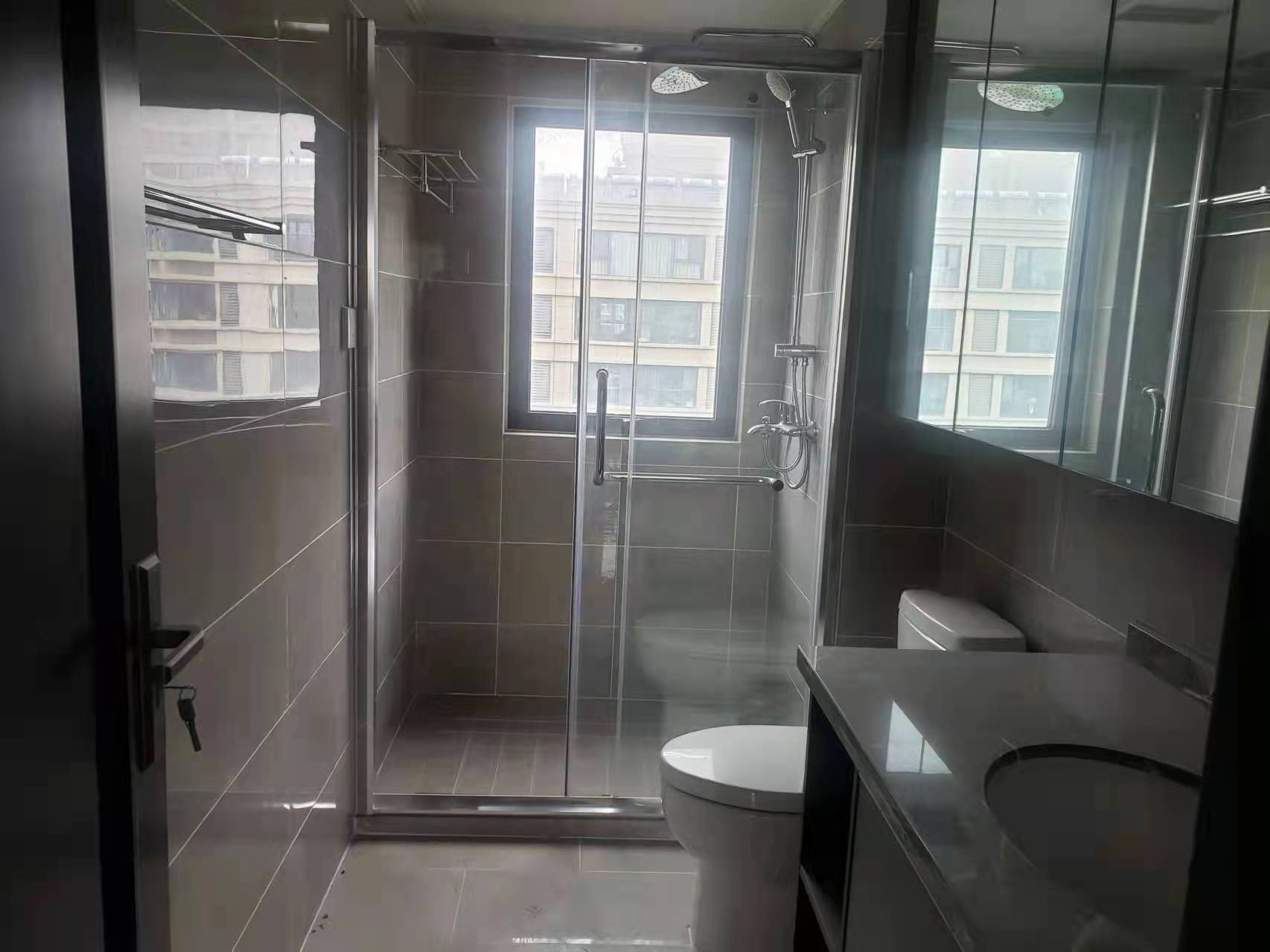 远创樾府 4室2厅2卫 130m&sup2;