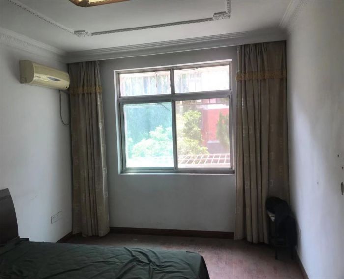 文峰新村 3室2厅1卫 128m&sup2;
