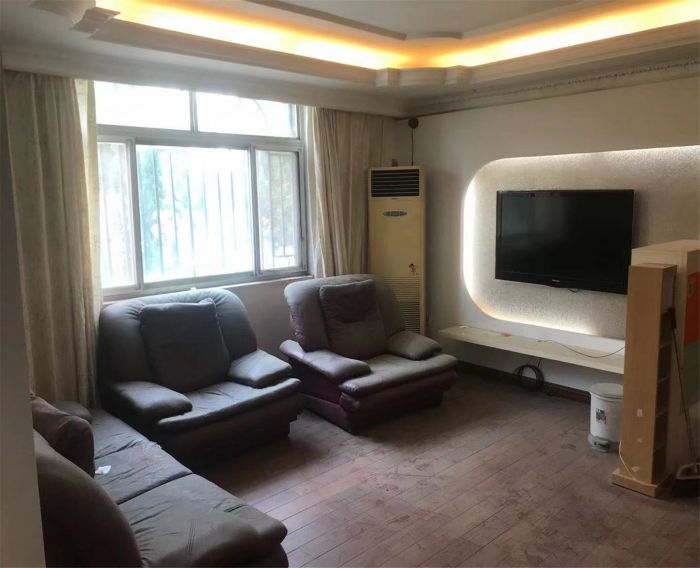 文峰新村 3室2厅1卫 128m&sup2;