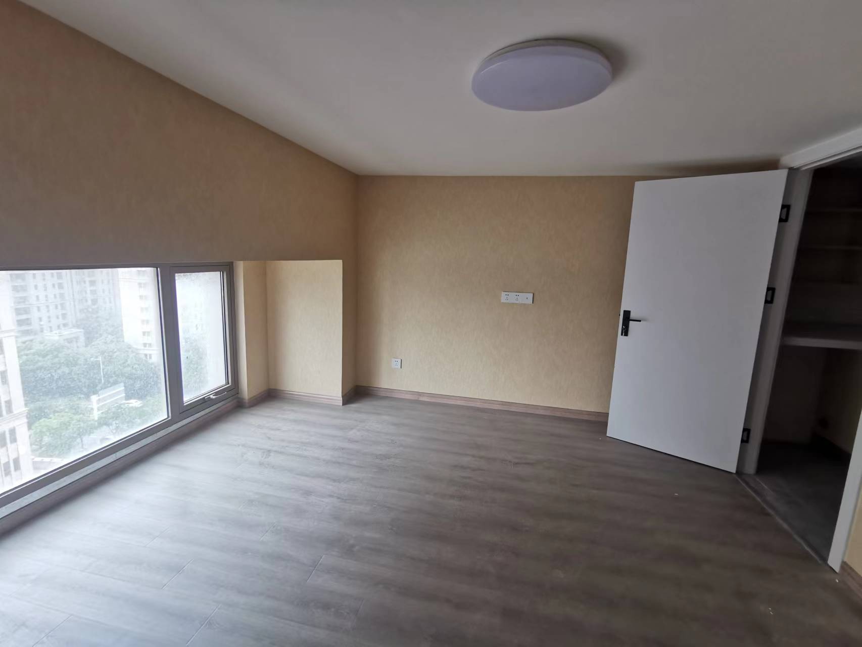 中港银座 1室1厅1卫 47.53m&sup2;
