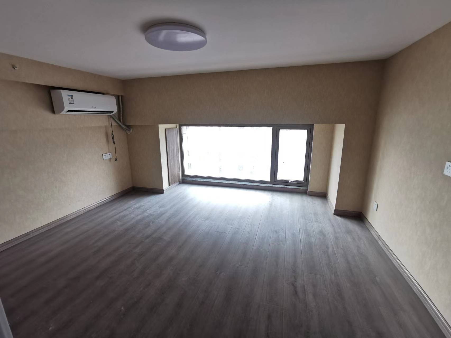 中港银座 1室1厅1卫 47.53m&sup2;